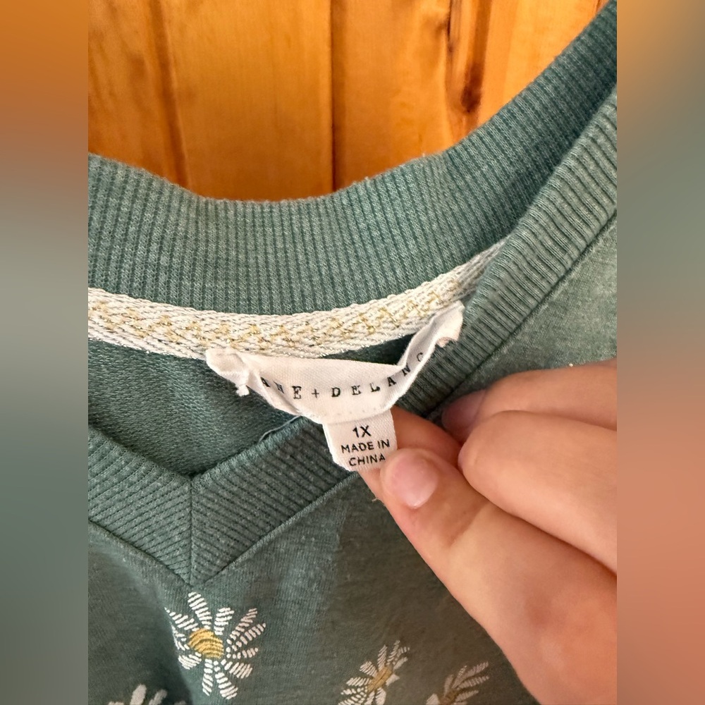 Woman’s Basic Tee - Picture 2 of 5